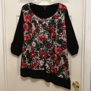 Pretty Alyx Tunic Top! Asymmetric Hem 2X. Bust 24